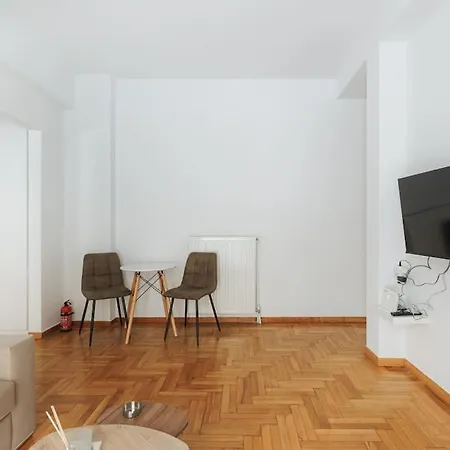 Comfy Shelter In Downtown *