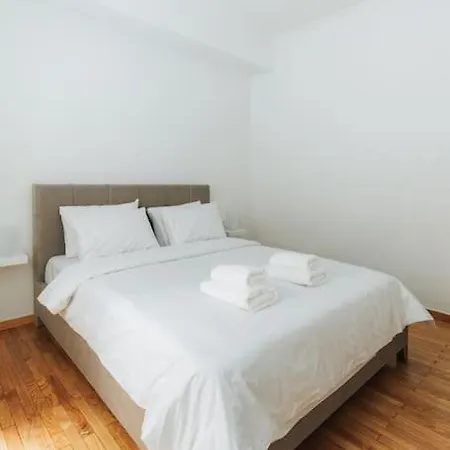 Comfy Shelter In Downtown Apartment Athens